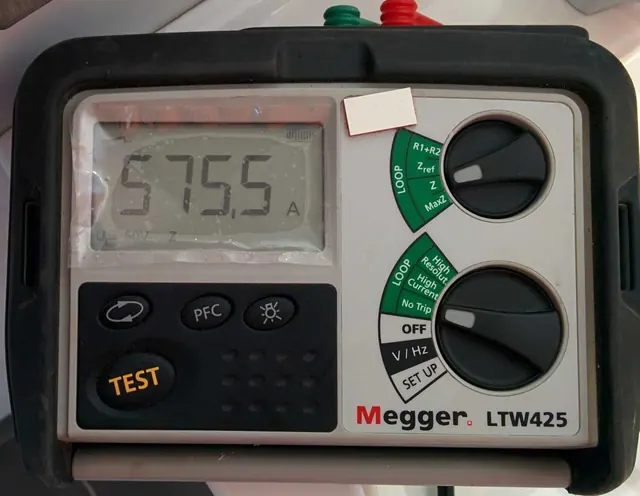 Megger insulation tester